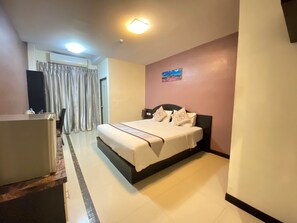 Phòng đôi Superior | Bàn, màn/rèm cản sáng, truy cập Internet không dây miễn phí 