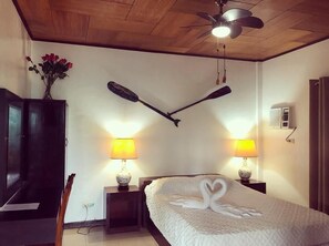 Habitación Deluxe | Caja de seguridad en la habitación y tabla de planchar con plancha