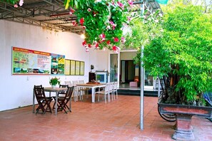 Balcony - Basil Homestay and Hostel (Da Nang)