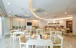 Frühstück, Mittagessen, Abendessen, internationale Küche 