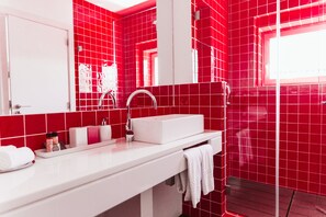 Penthouse, Terraza | BaƱo | Regadera, regadera tipo lluvia, amenidades de baƱo gratuitas