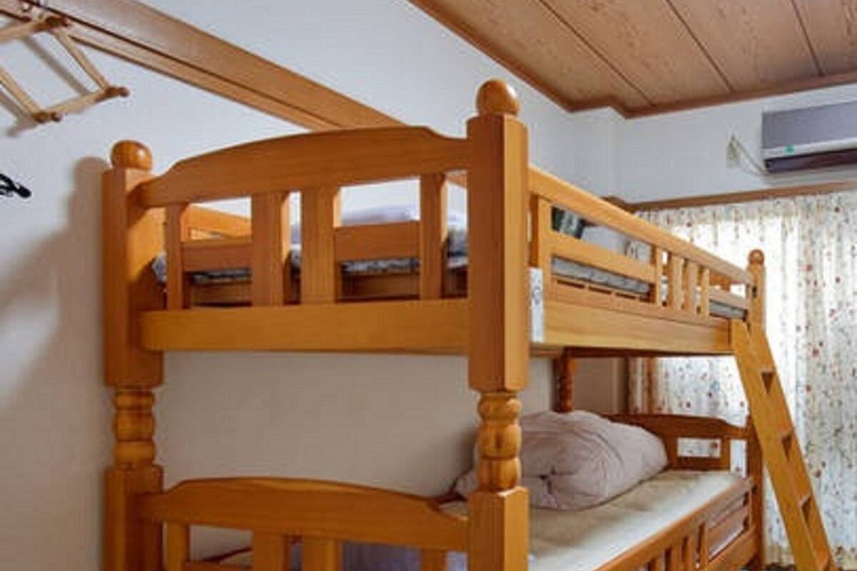 In-room safe, WiFi (free)