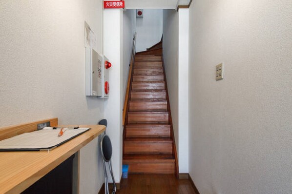 Staircase - Guest house Wa N Wa - Hostel (Osaka)