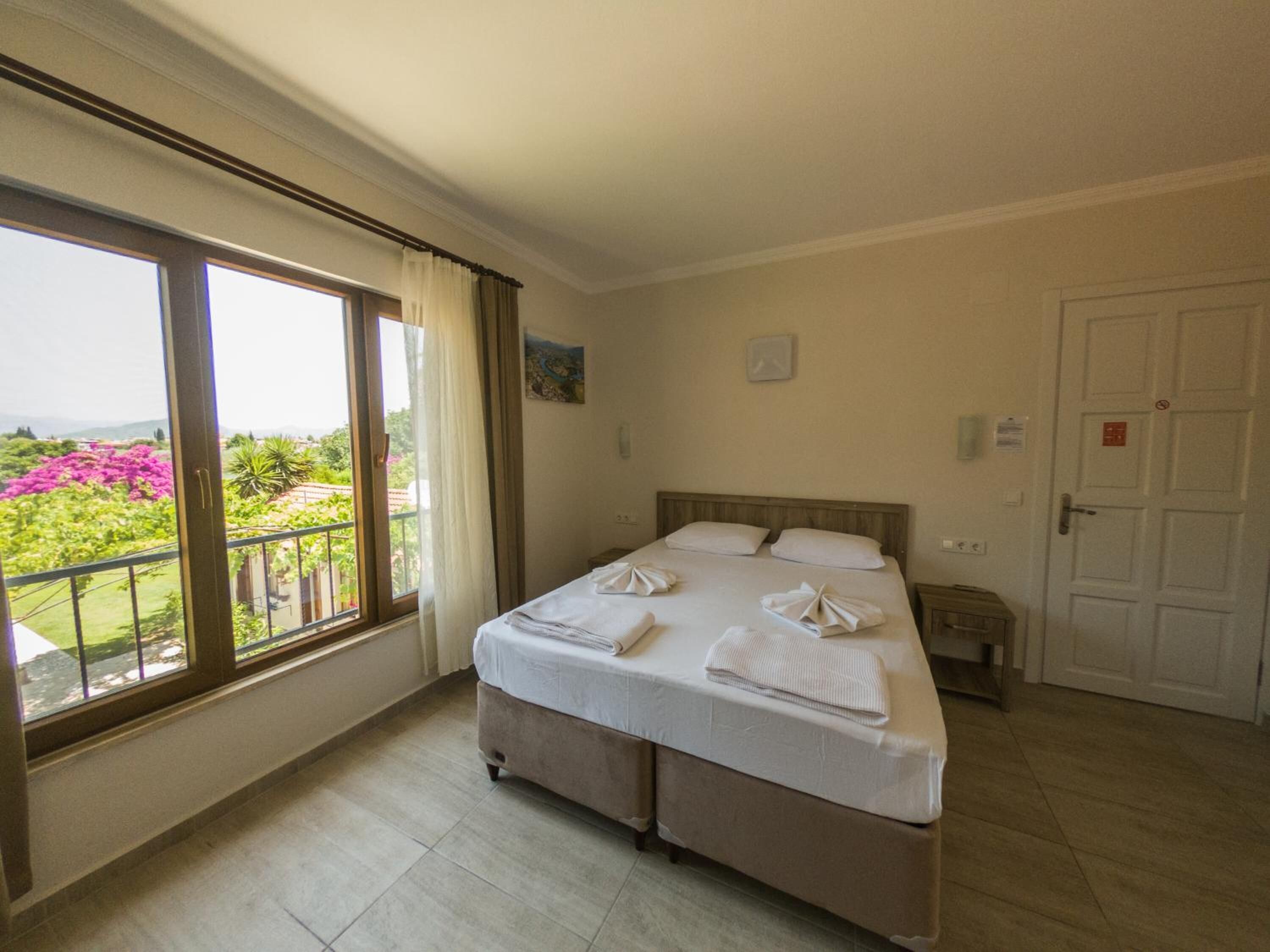 1 bedroom, iron/ironing board, free wifi