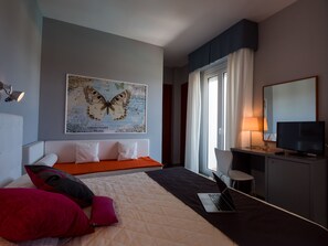 Minibar, coffres-forts dans les chambres, bureau, chambres insonorisées