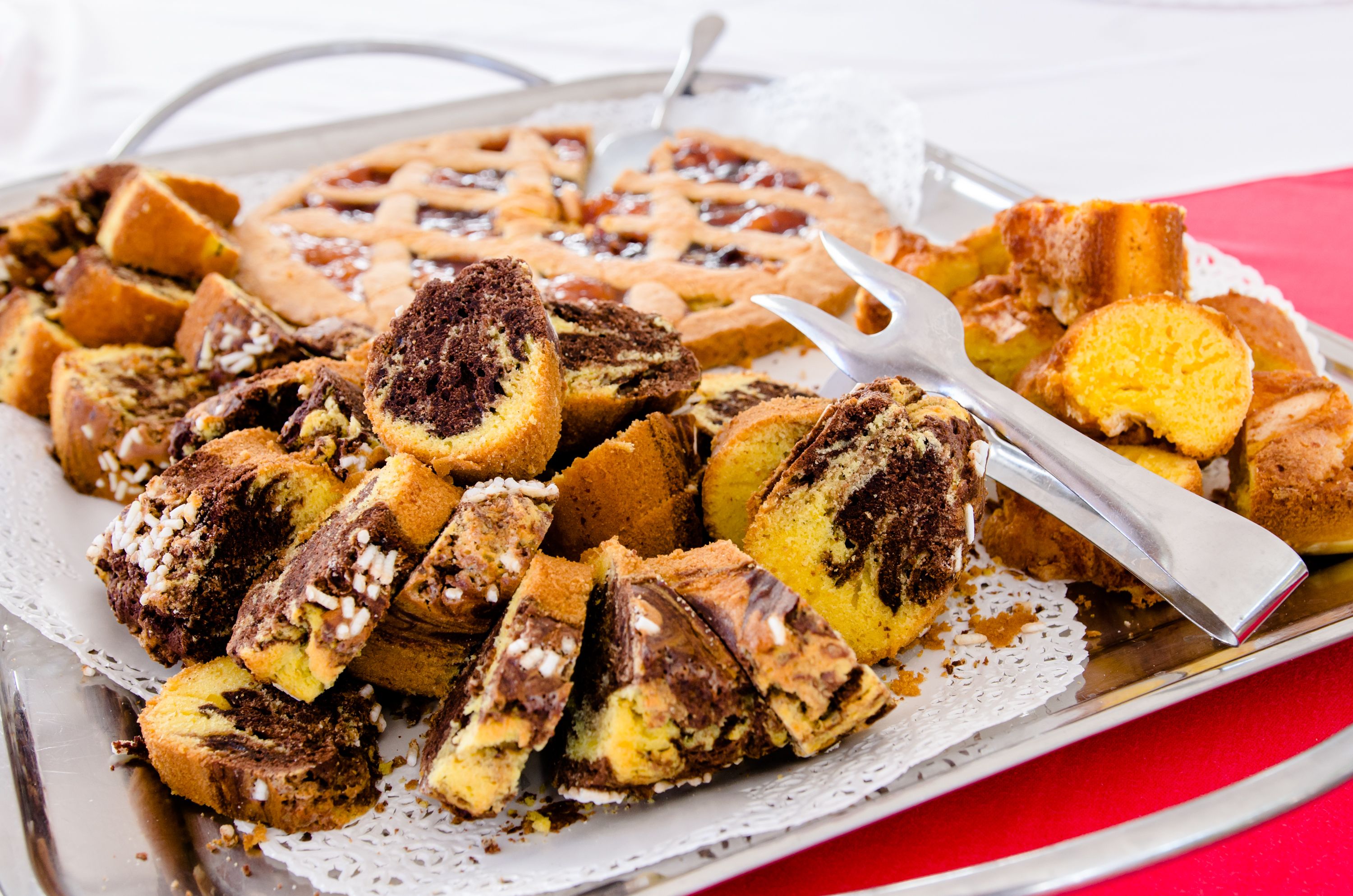 daily continental breakfast (eur 7 per person)