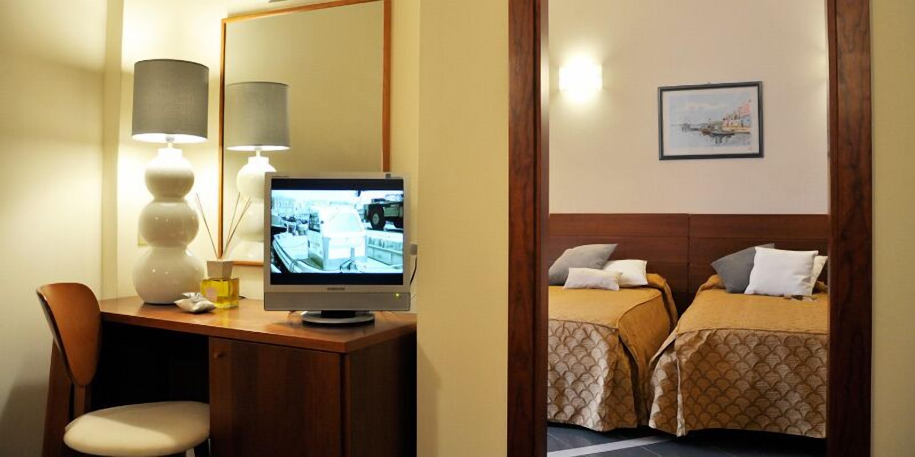 minibar, in-room safe, desk, soundproofing