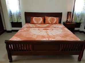Deluxe Double Room | Rollaway beds, free WiFi, bed sheets - Phutawanpundao (Mae Taeng)