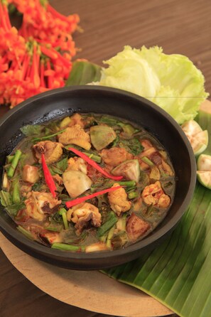 อาหารและเครื่องดื่ม