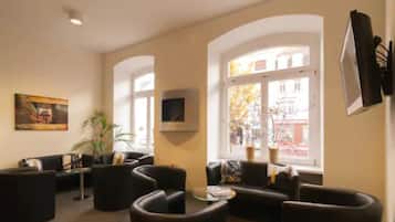 Coin salon dans le hall