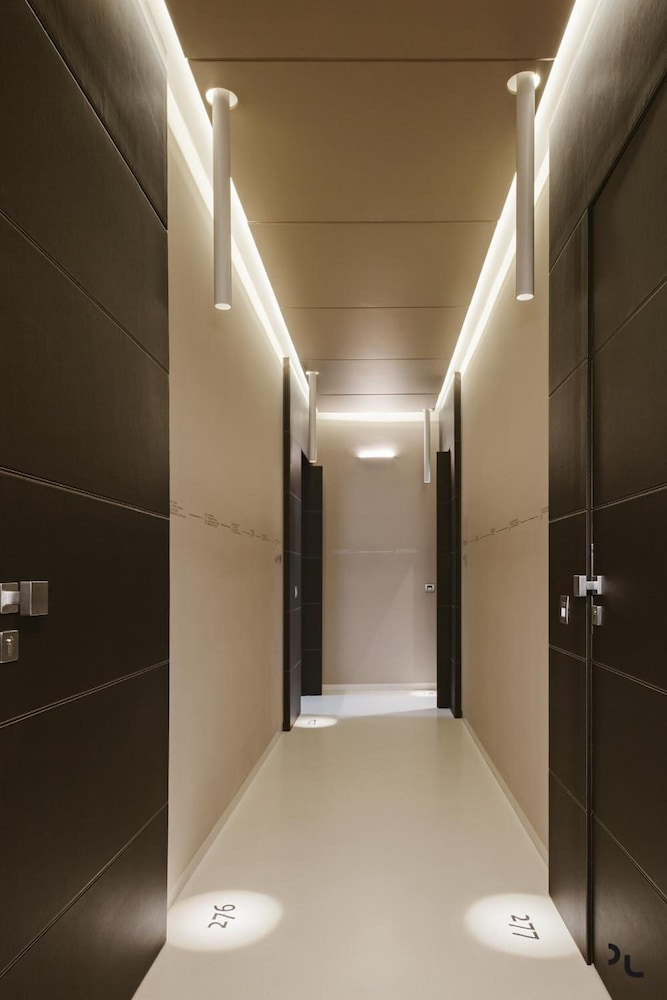 The Monaco White by null