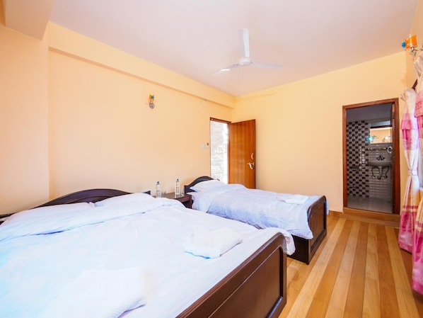 Zimmersafe, schallisolierte Zimmer, Bügeleisen/Bügelbrett