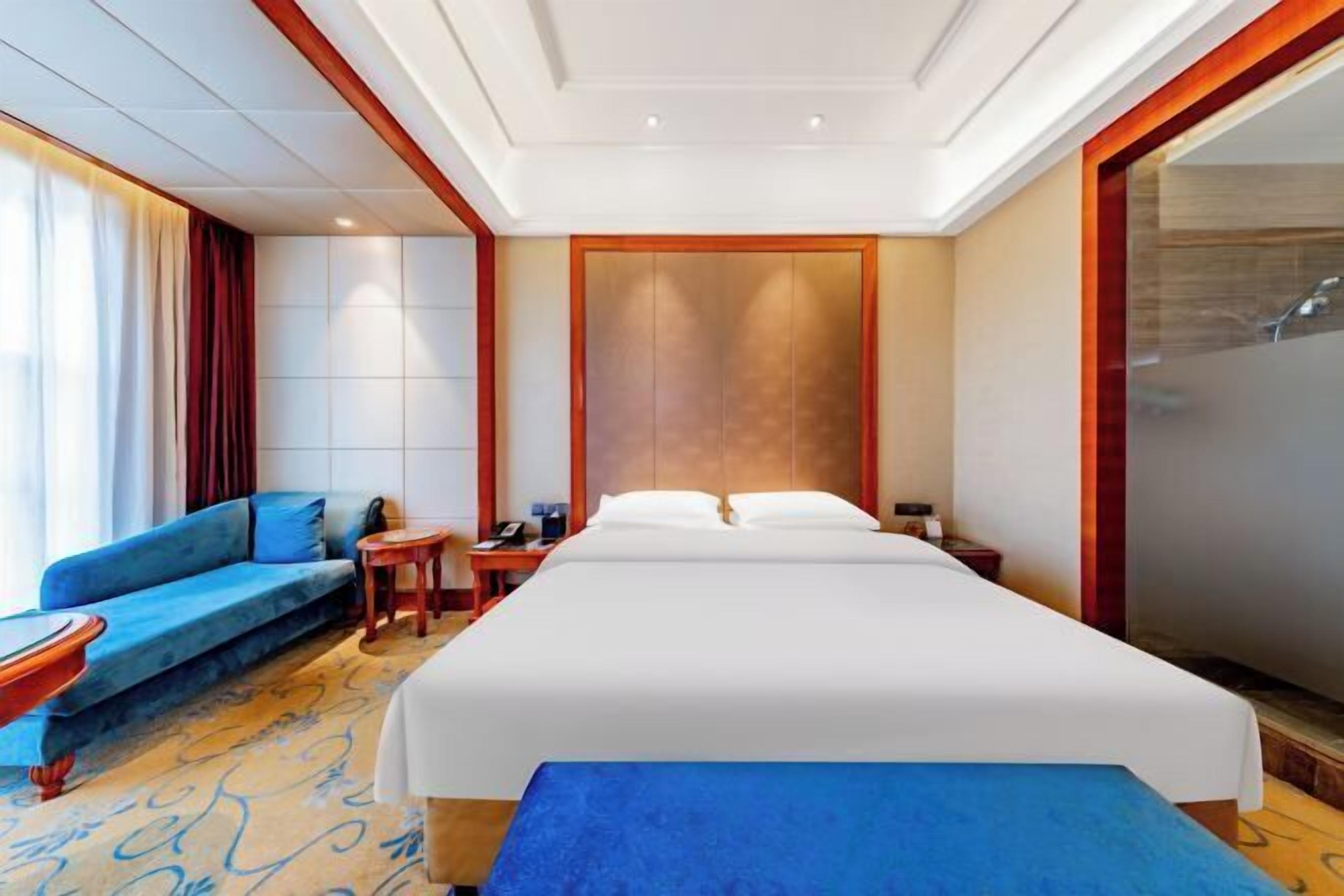 Premium bedding, minibar, in-room safe, desk