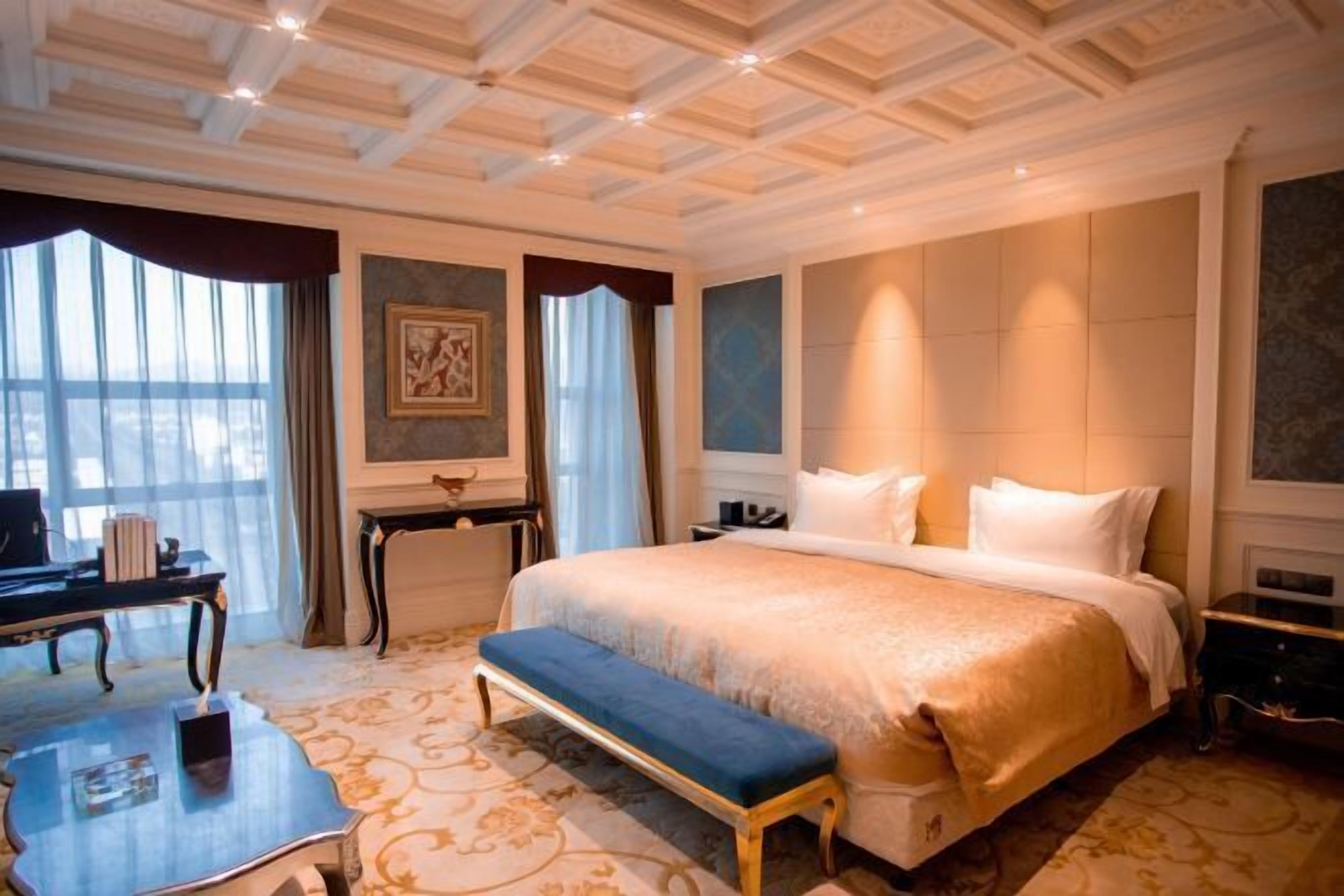 Premium bedding, minibar, in-room safe, desk