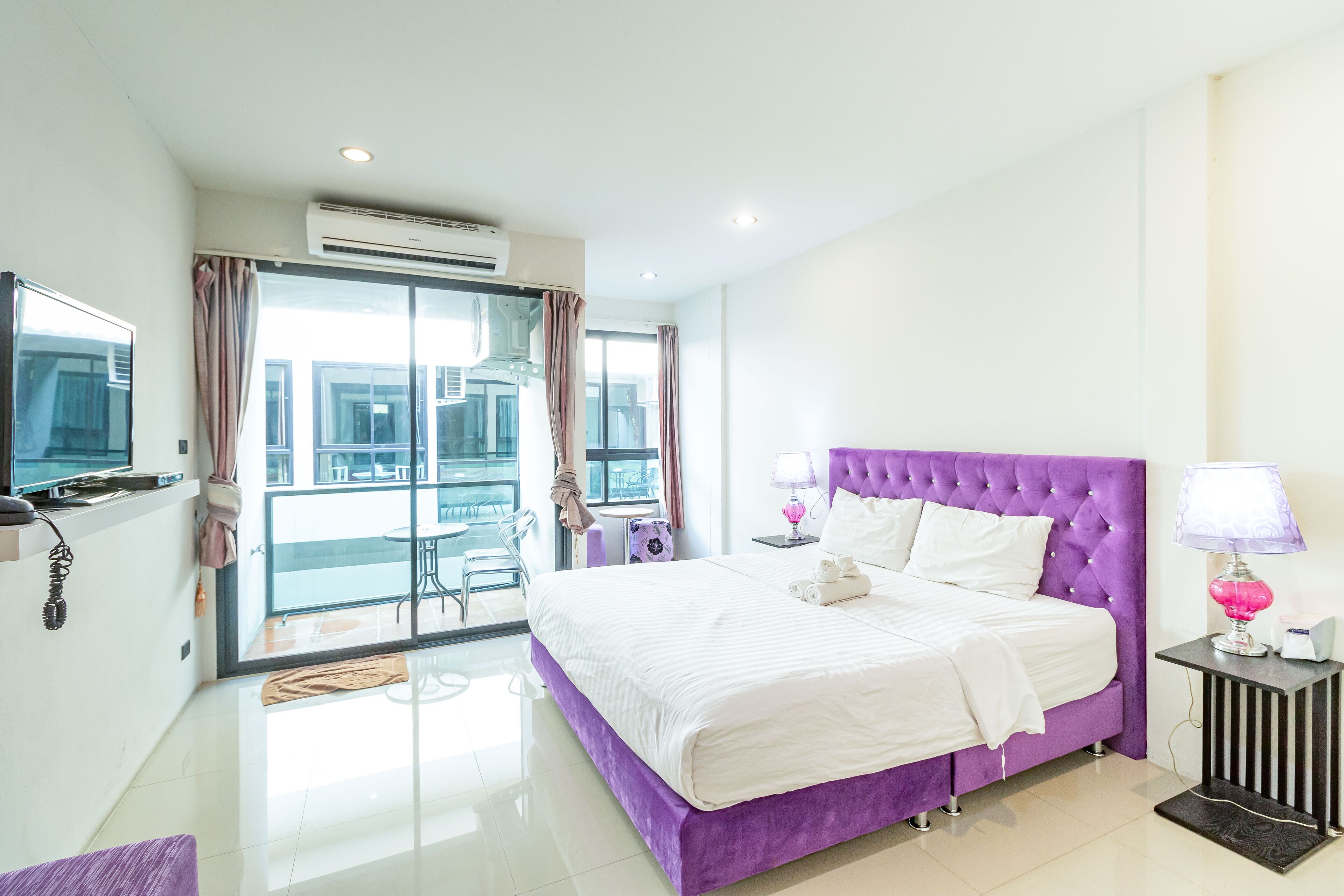 Standard Double Room | Desk, laptop workspace, blackout curtains, free WiFi