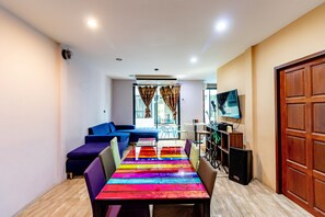 Desayuno inglés (THB 150 por persona) 