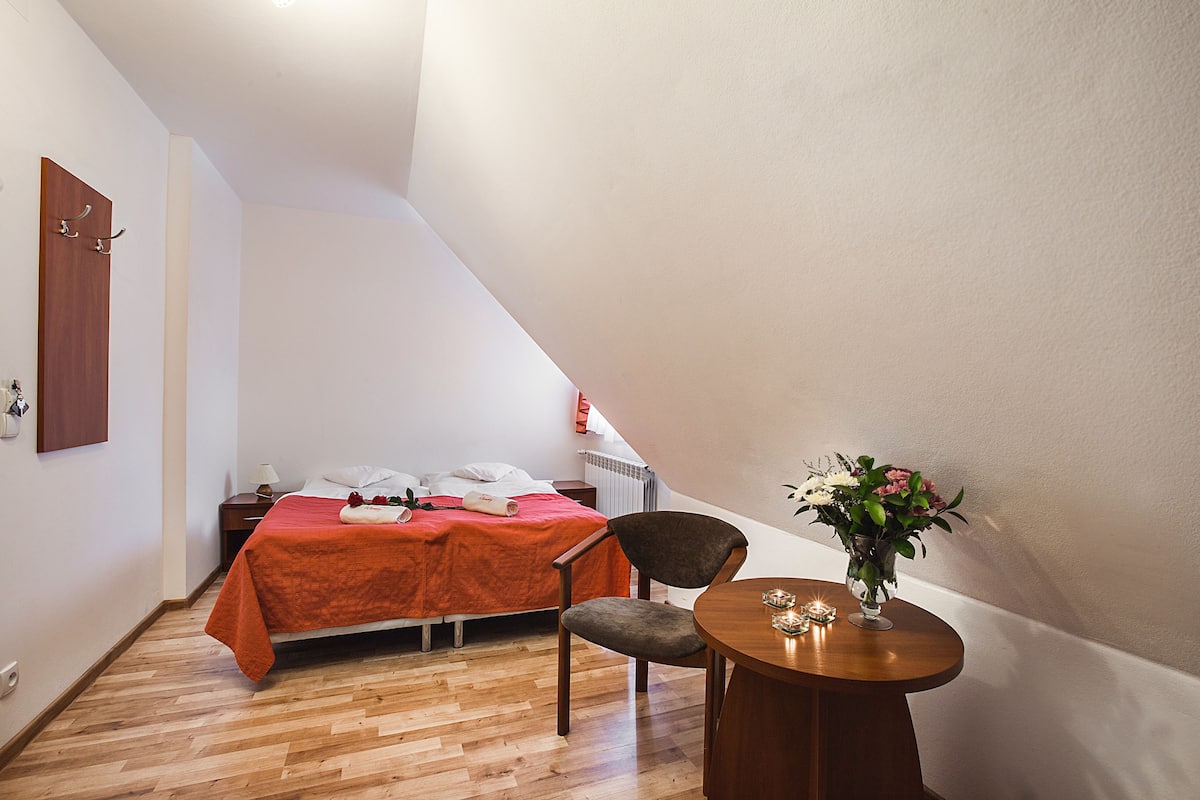 Basic-Zweibettzimmer