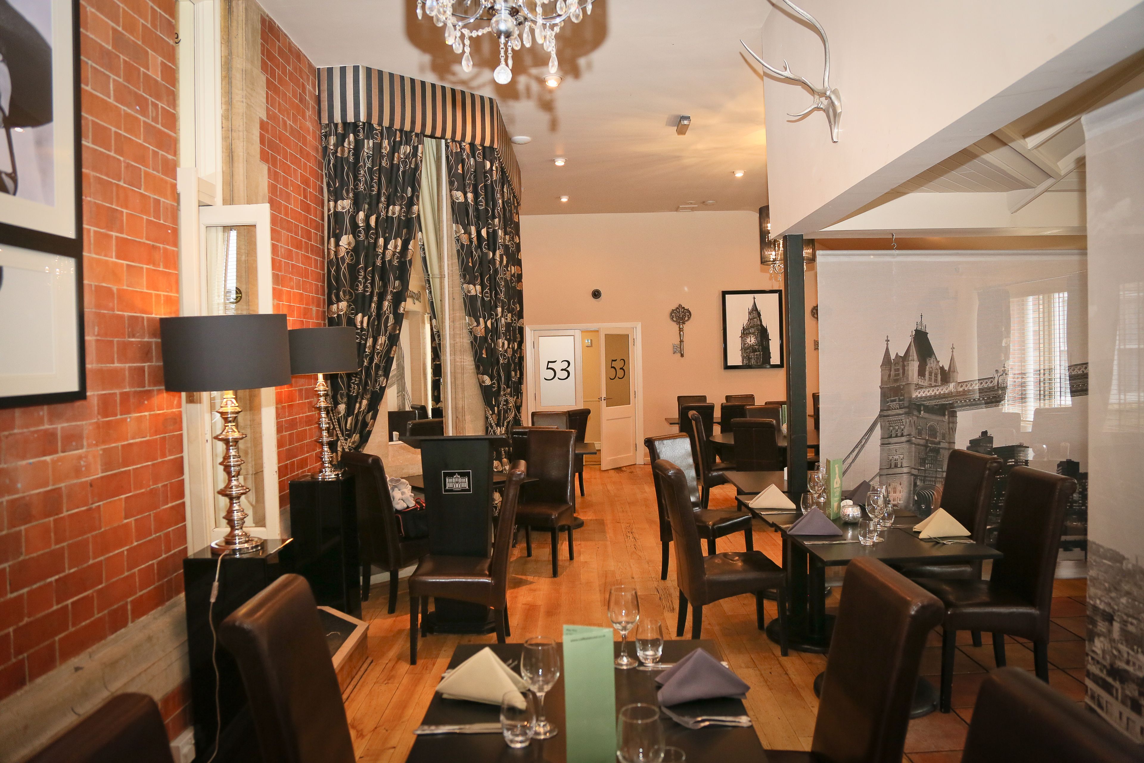 breakfast, lunch, dinner served; british cuisine