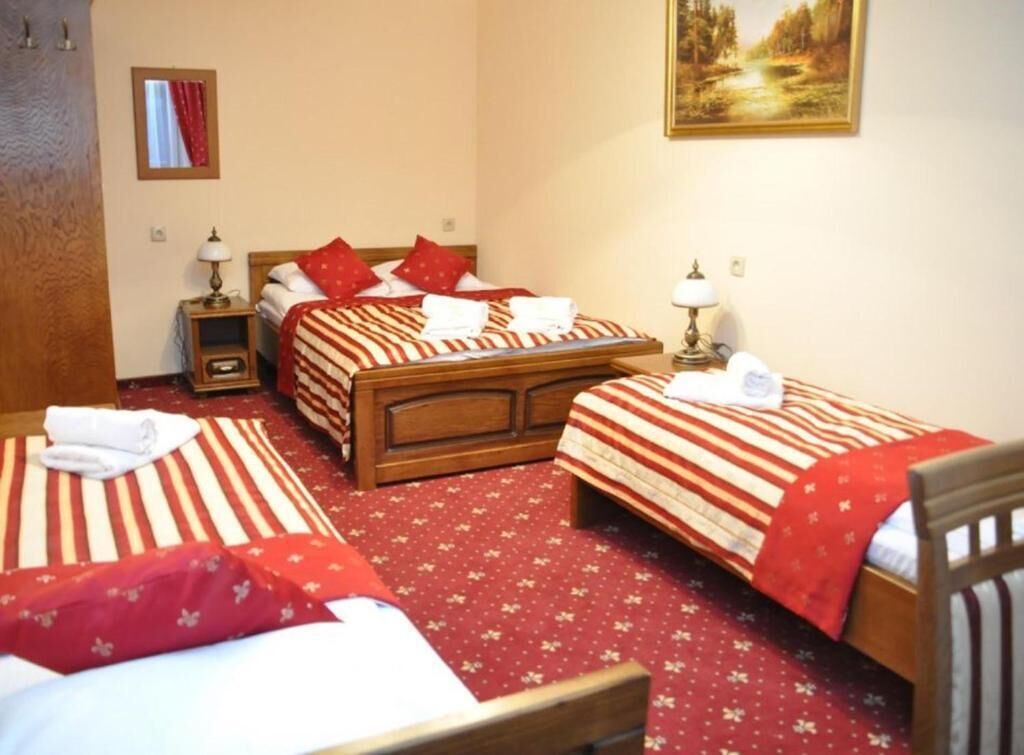 쿼드룸 | 유아용 침대, 무료 WiFi, 침대 시트