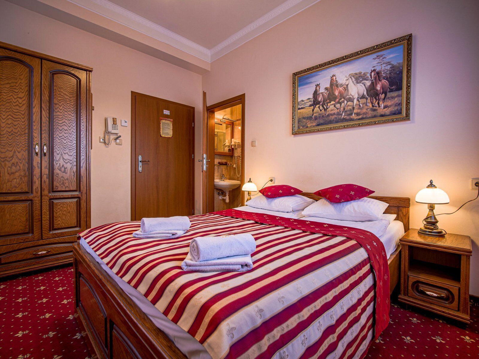 더블룸 | 유아용 침대, 무료 WiFi, 침대 시트