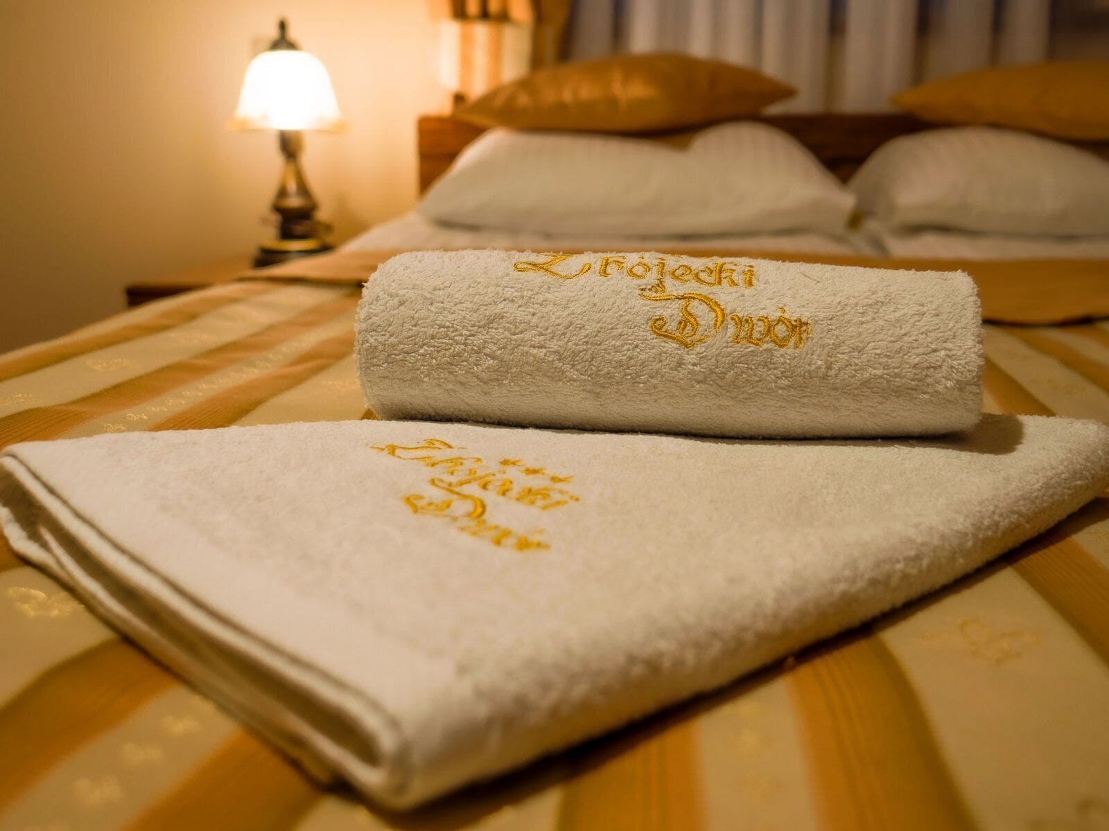 Triple Room | Cribs/infant beds, free WiFi, bed sheets