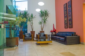 Lobby sitting area - Serra Palace Hotel (Ouro Branco)