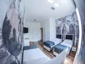 Premium bedding, desk, iron/ironing board, free WiFi