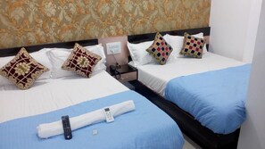 Deluxe Double Room | Desk, iron/ironing board, rollaway beds, free WiFi