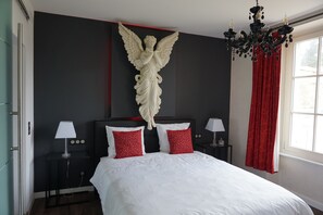 Literie de qualité supérieure, chambres insonorisées, Wi-Fi gratuit