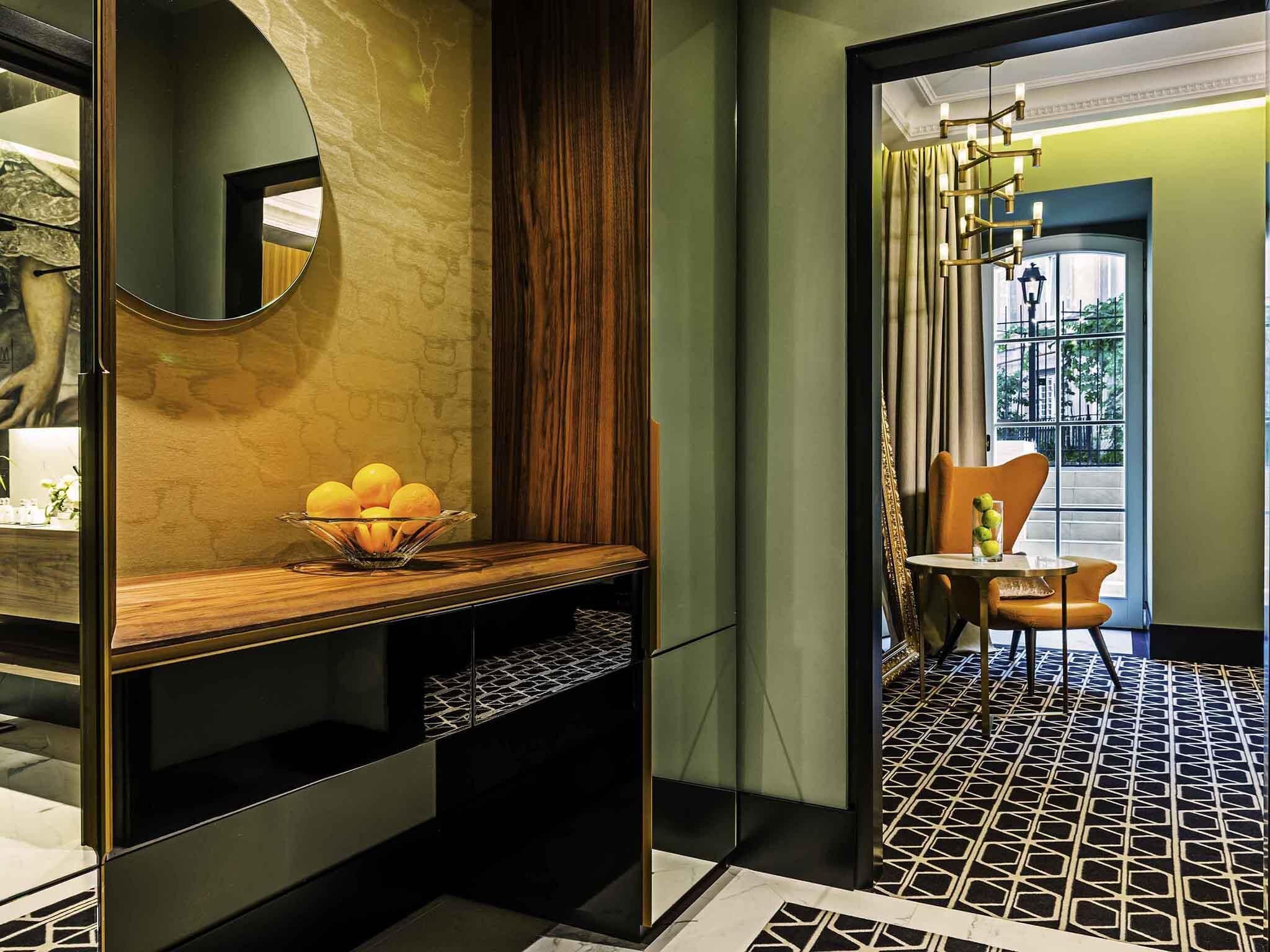 Classic Room, 1 King Bed