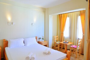 In-room safe, desk, free WiFi, bed sheets - Doada Hotel (Datça)