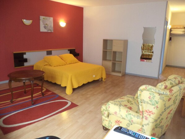 Kostenlose Babybetten, Zustellbetten, kostenloses WLAN