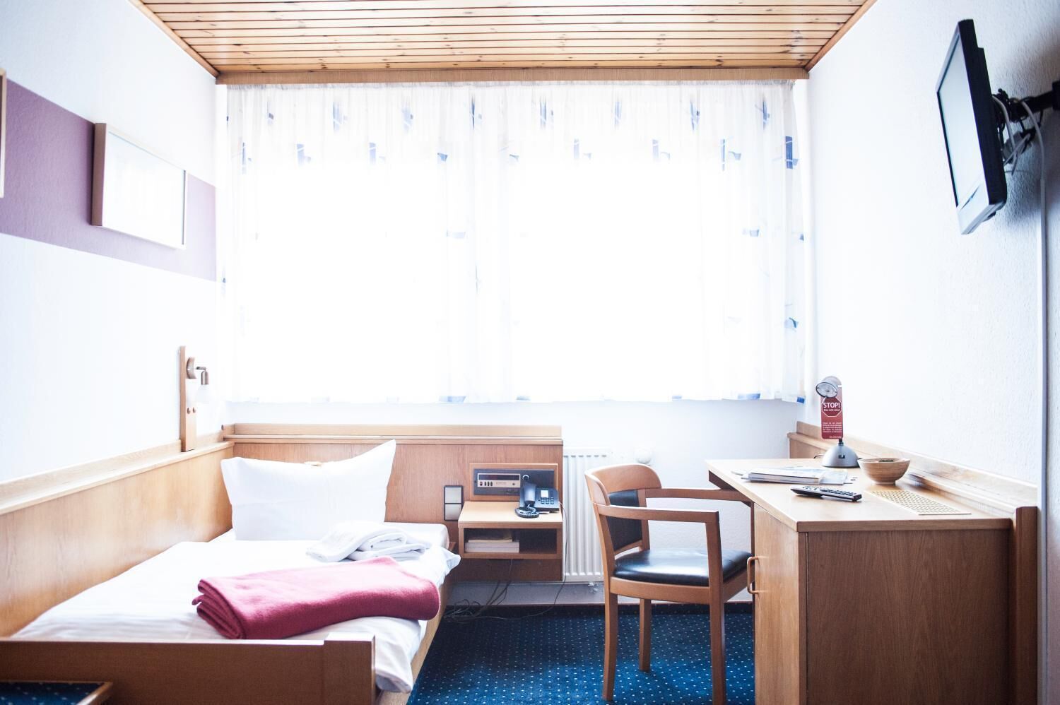 Schreibtisch, kostenloses WLAN