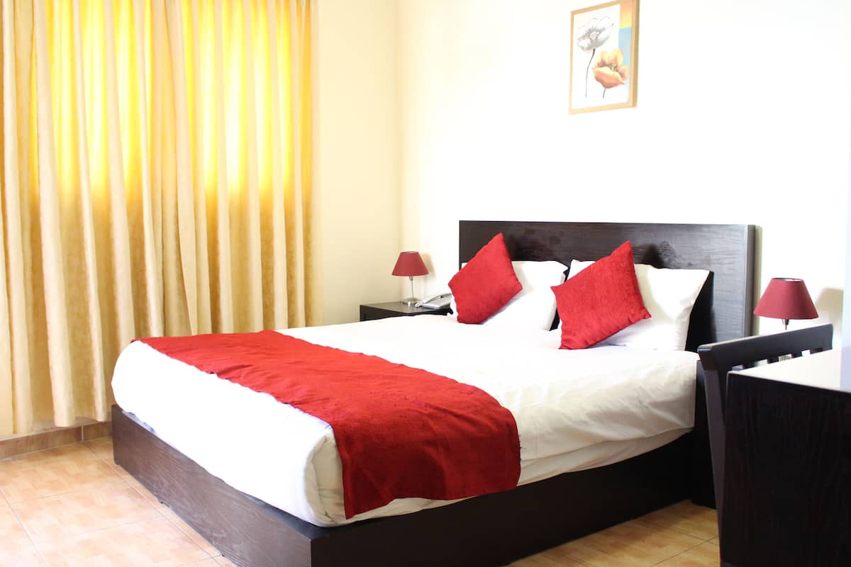 Suite (Double) | 1 bilik tidur, bar mini, peti besi dalam bilik