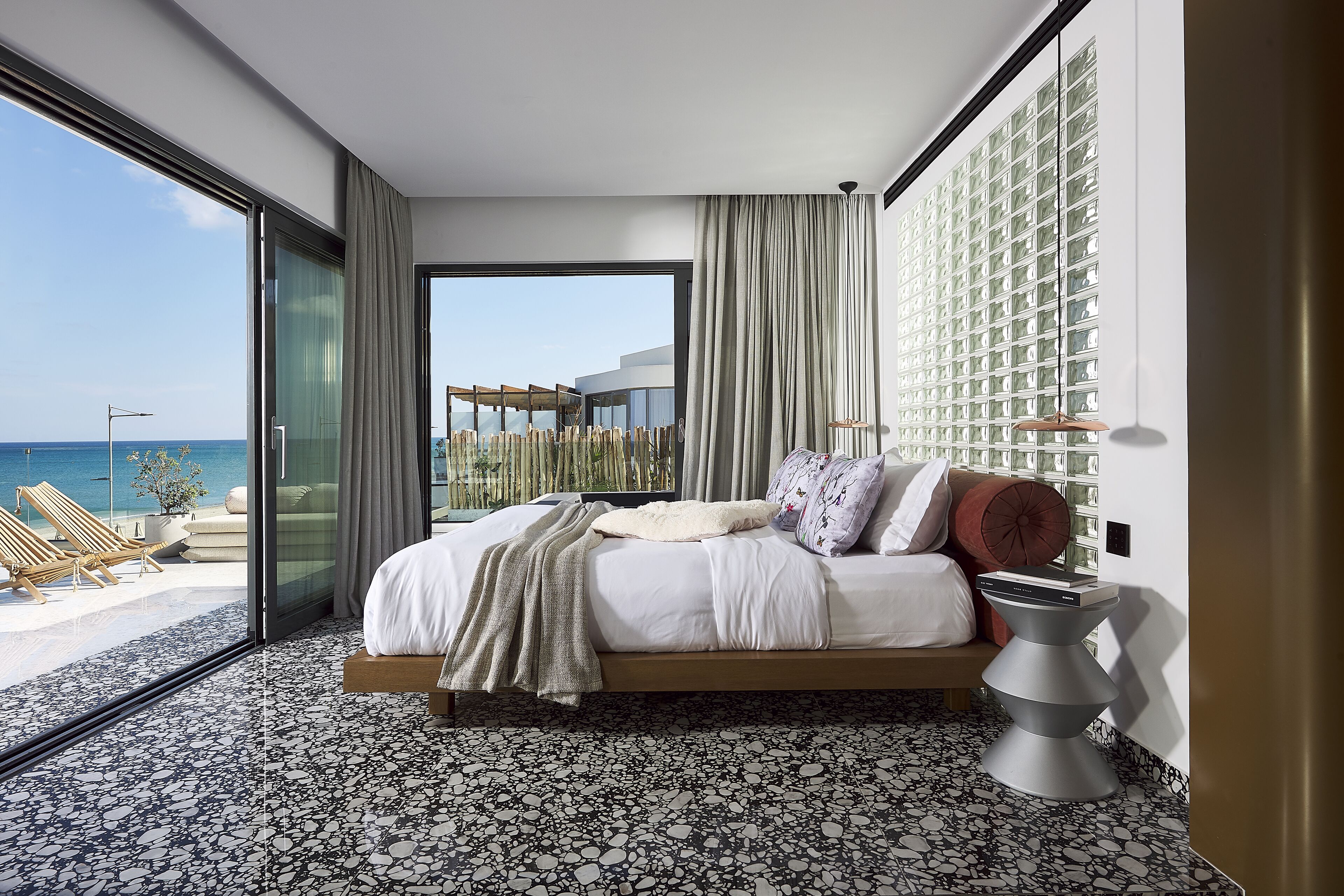 suite, sea view (king with outdoor jetted tub) | beach/ocean view