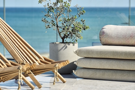 Suite, Sea View (King with Outdoor Jetted tub) | Balcony
