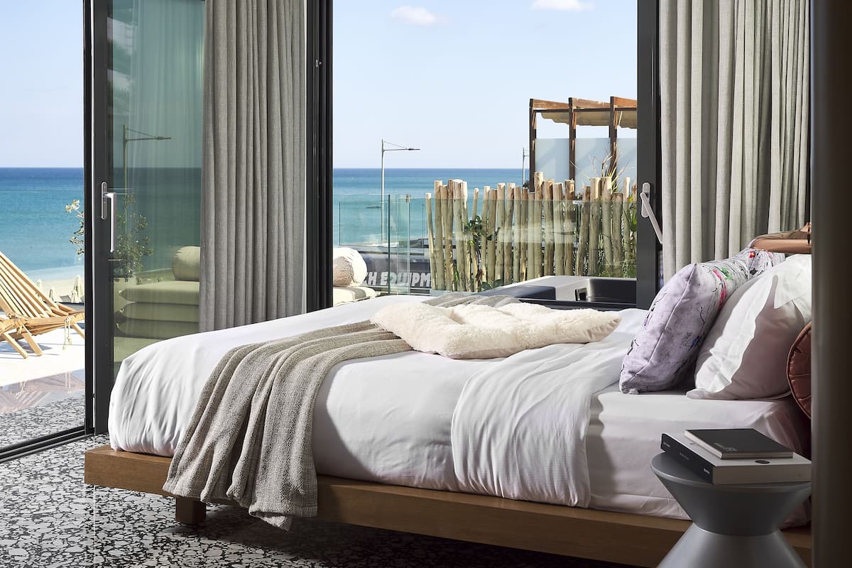 suite, sea view (king with outdoor jetted tub) | premium bedding, pillow-top beds, in-room safe, blackout curtains
