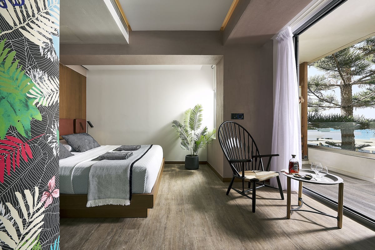 Deluxe Suite, Sea View (Indoor Jetted Tub) | Premium bedding, pillowtop beds, in-room safe, blackout drapes