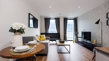 Superior Apartment, 1 Bedroom | Living area