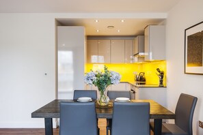 Superior Apartment | Private kitchen | Electric kettle, toaster - Twyne House Apartments (London)