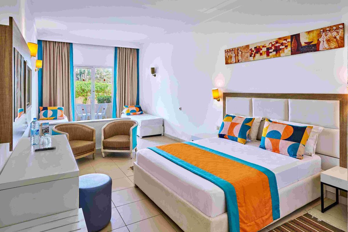 Quadruple Room, Garden View | Seterika/papan seterika 