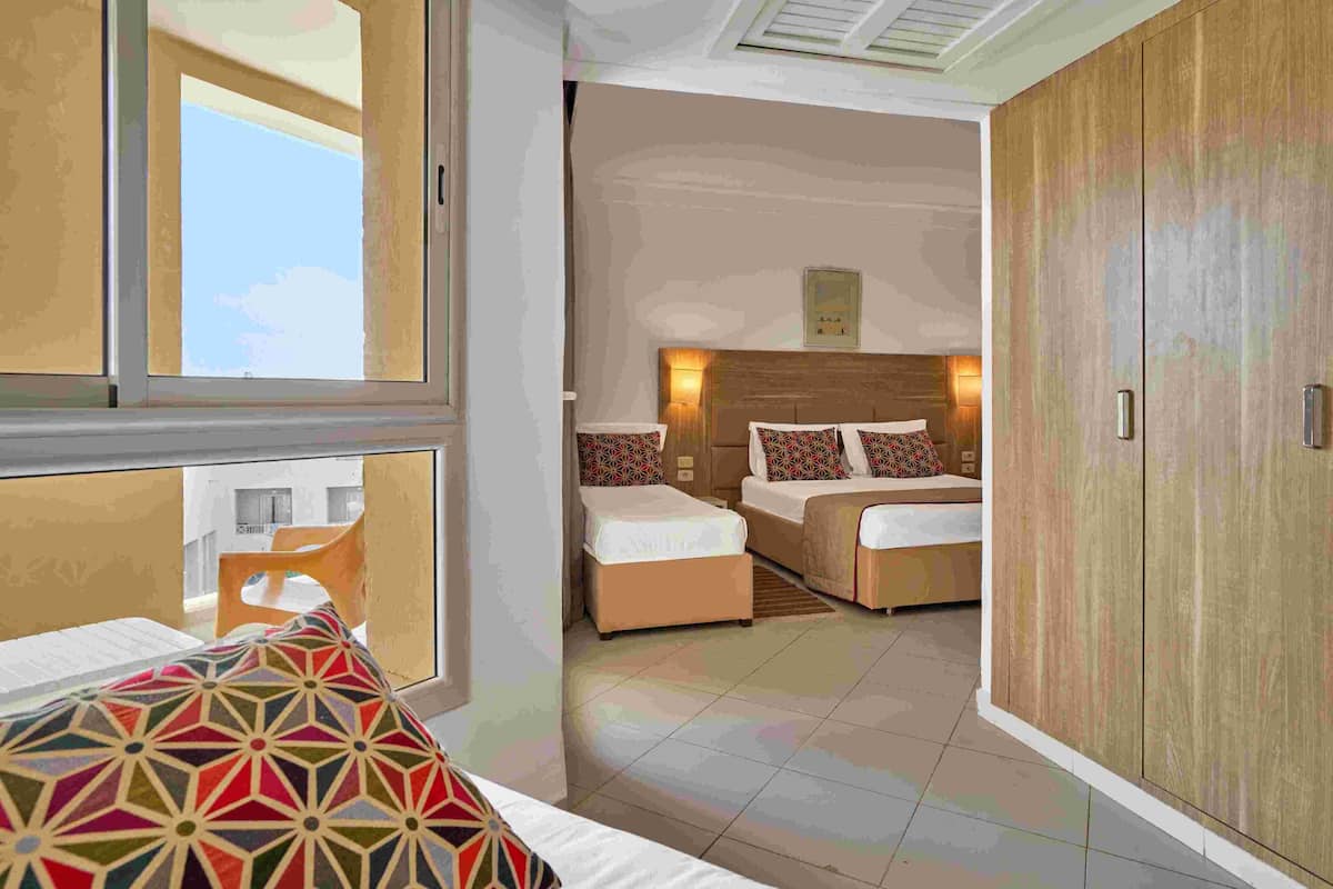 family room, garden view | 1 bedroom, iron/ironing board