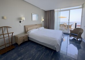 Apartment, 1 Bedroom, Terrace, Sea View | In-room safe, free cots/infant beds, free WiFi, bed sheets - Holiday Club Jardin Amadores (Mogan)