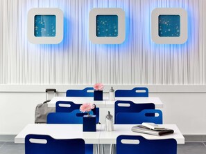 Desayuno buffet todos los días (con cargo) 
