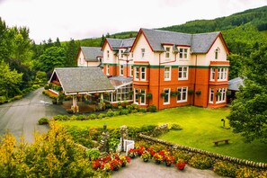 Front of property - Muthu Royal Hotel (Crianlarich)