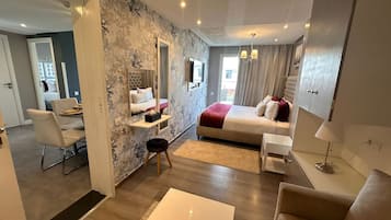 Penthouse | 1 bedroom, in-room safe, blackout curtains, WiFi