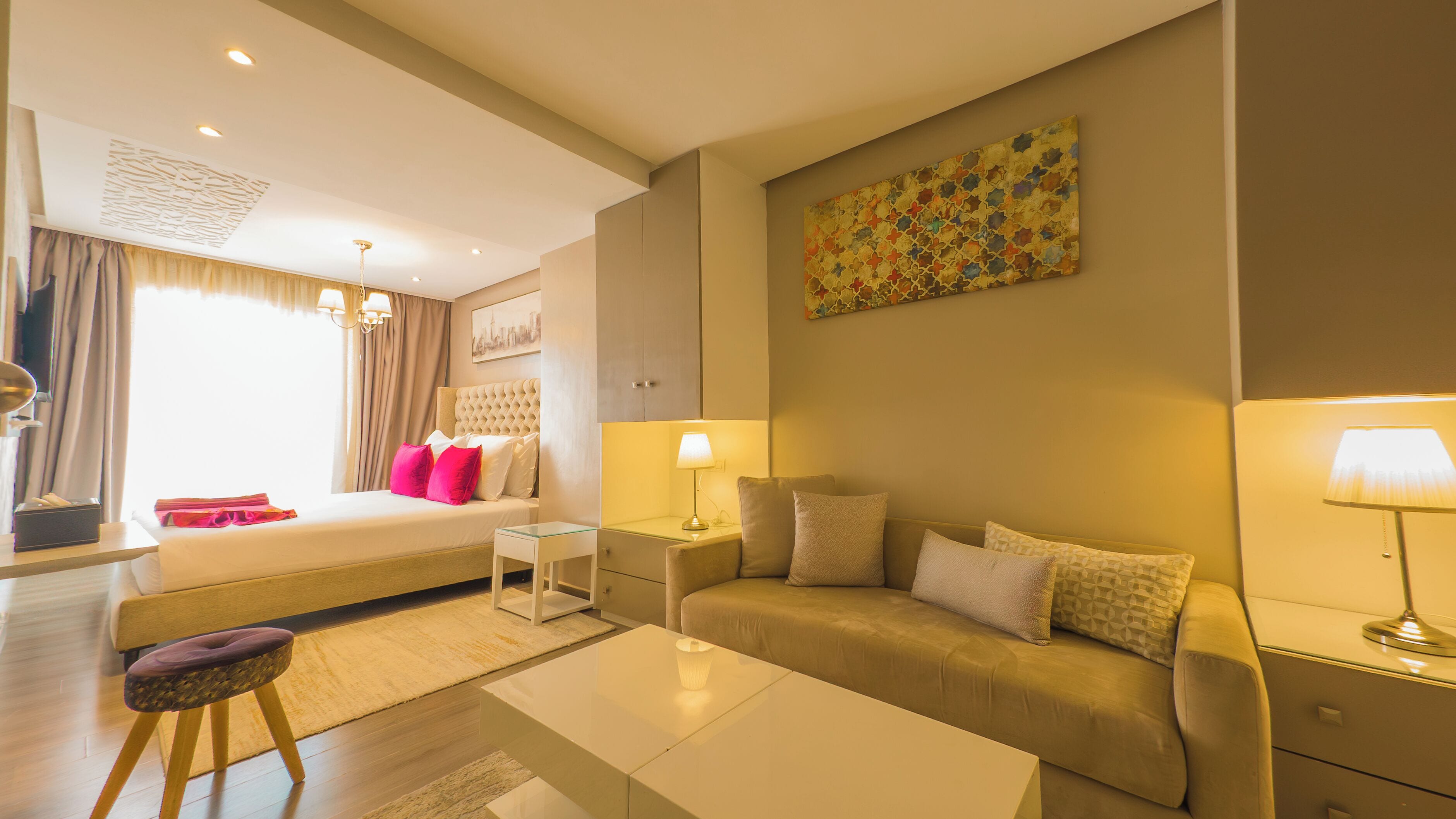 Penthouse | In-room safe, blackout drapes, WiFi, wheelchair access