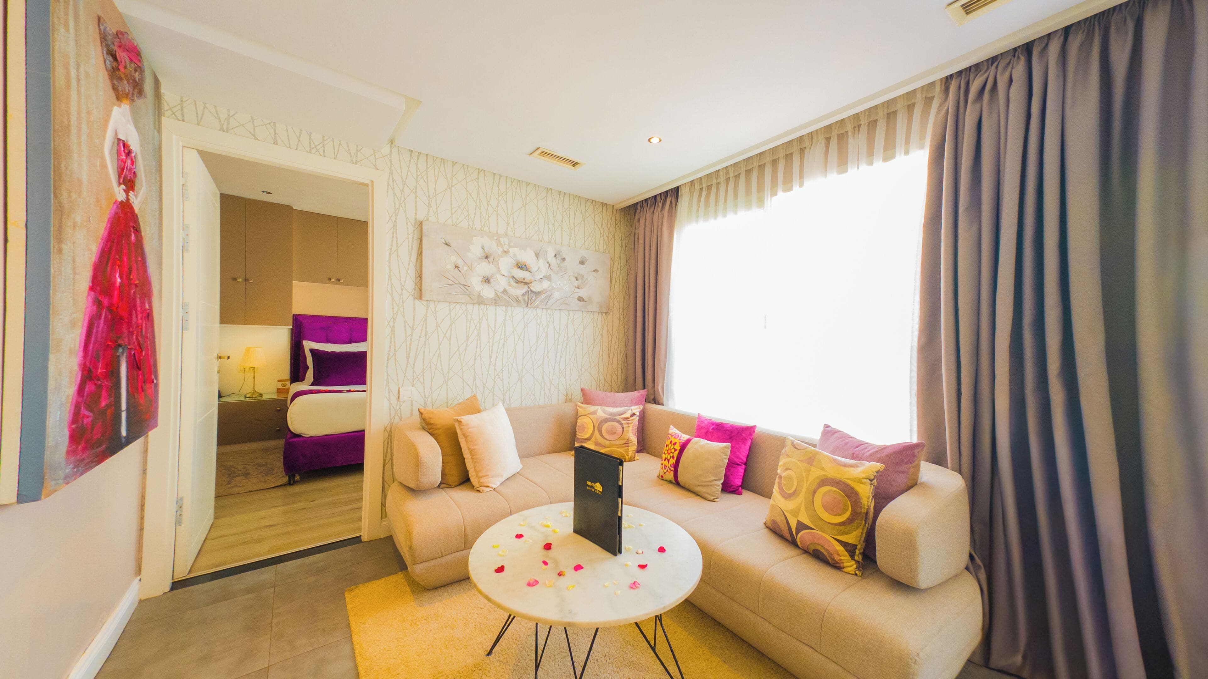 Executive Suite | Living area | Flat-screen TV