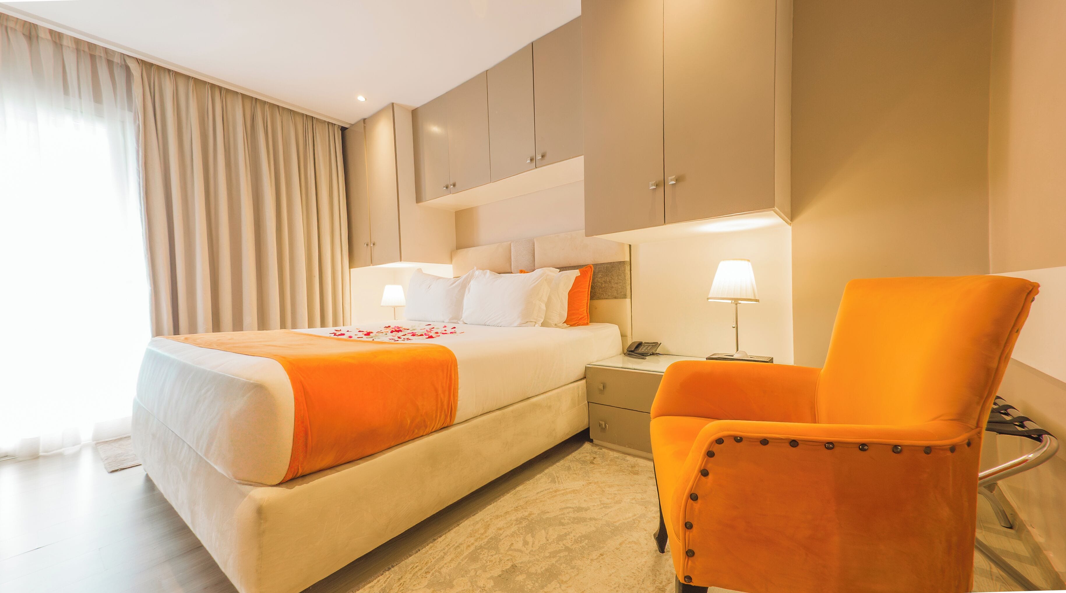 Suite (Junior) | In-room safe, blackout drapes, WiFi, wheelchair access