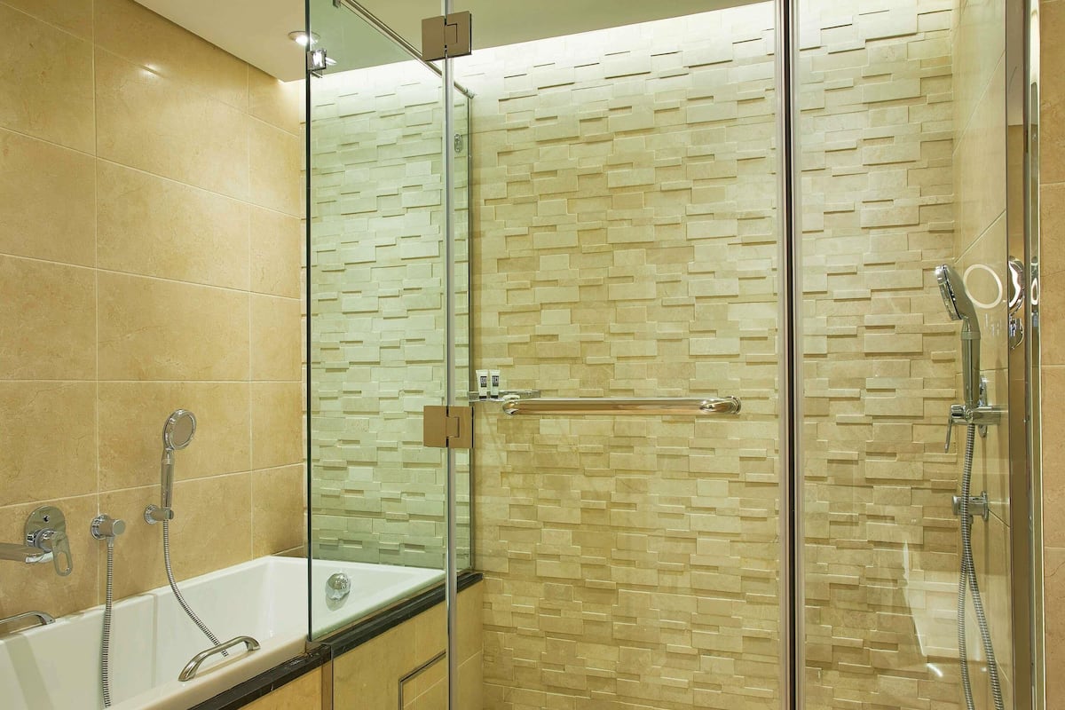 1 bedroom, minibar, in-room safe, individually furnished